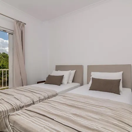 Swan 3 Apartman *
